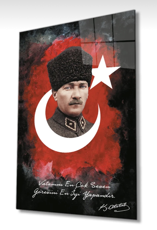 Vatanını En Çok Seven Görevini En İyi Yapandır Atatürk Türk Bayrağı Cam Tablo